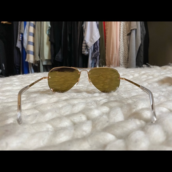 SOLD. Ray-Ban Rose Gold Aviators - Picture 3 of 11